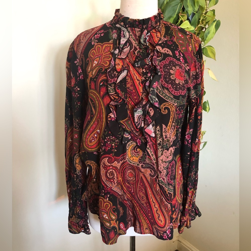 NWT ZARA RED PINK black Blouse RUFFLES PAISLEY PRINT SIZE M LONG SLEEVES modest